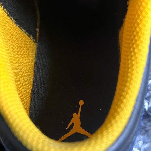 Jordan 1 Low “Lakers” - Picture 8 of 9